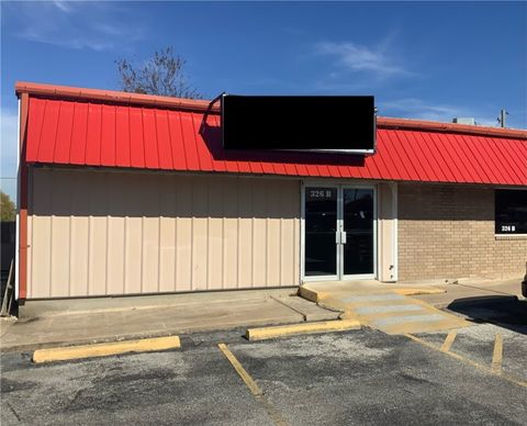 Photo of 326 N Bloomington Street, Lowell, AR 72745 (MLS # 1327464)