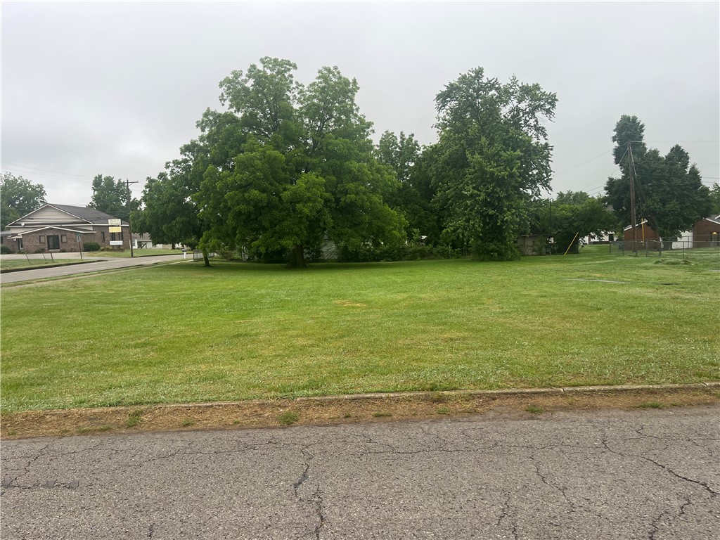04-19-23 GREEN FOREST OUTLOTS - Land