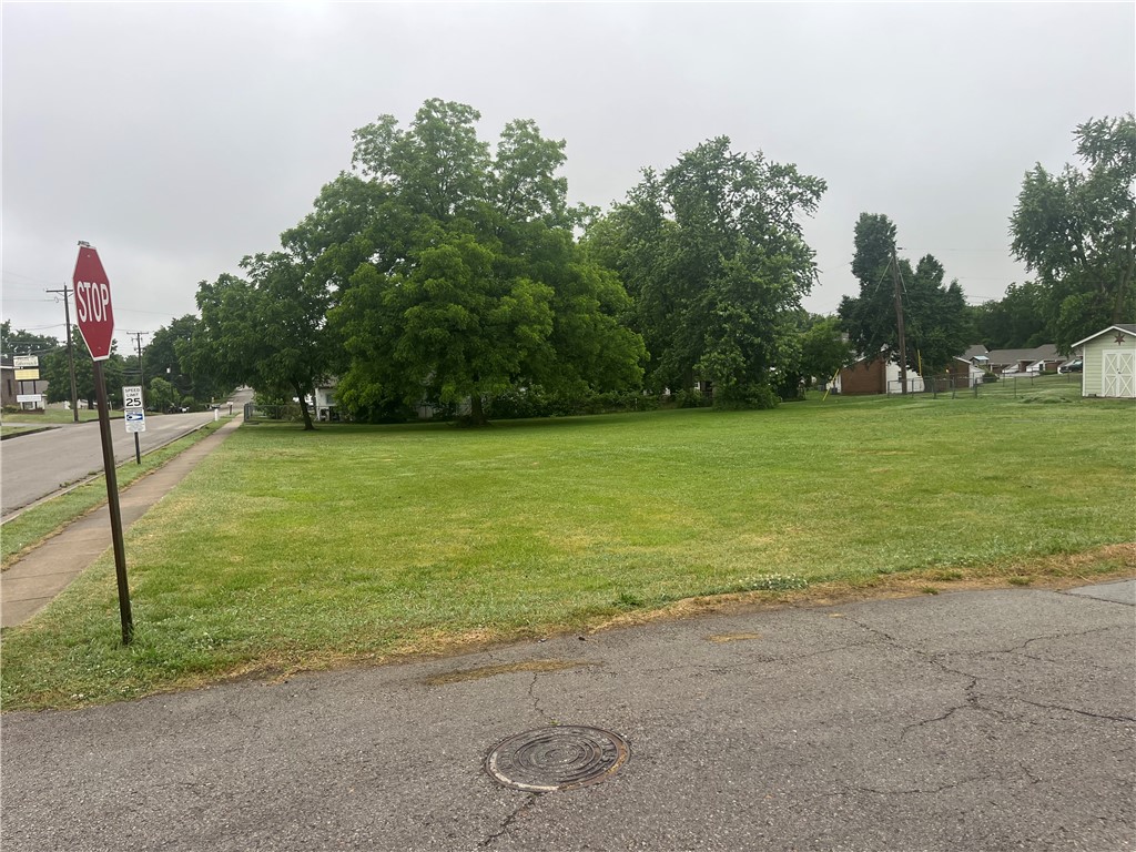 04-19-23 GREEN FOREST OUTLOTS - Land