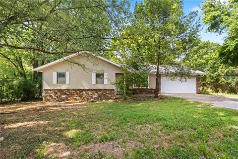 Photo of 360 Fire Tower Road, Elkins, AR 72727 (MLS # 1356300)