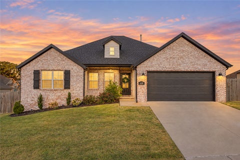 Photo of 1650 Quincy Avenue, Fayetteville, AR 72704 (MLS # 1361763)