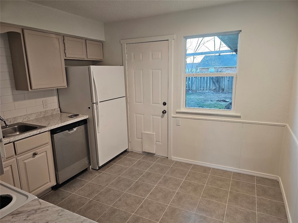 Sunset Estates - Residential Lease