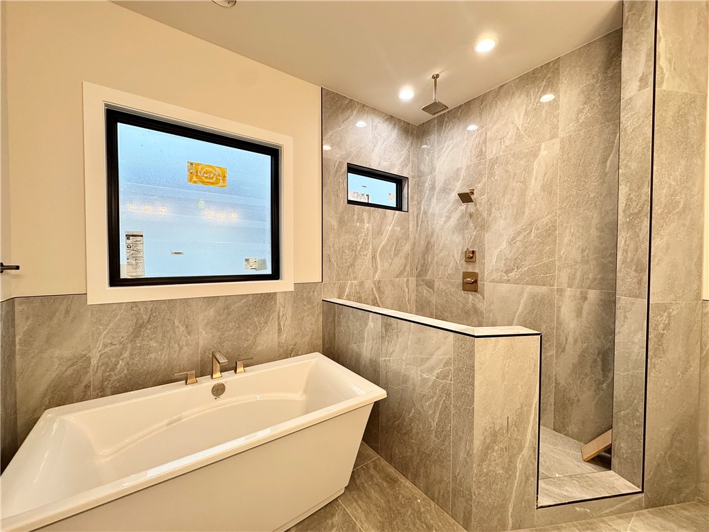 Aurora Heartbeat - Residential