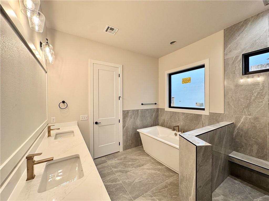 Aurora Heartbeat - Residential