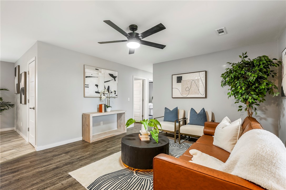 Rolling Oaks Sub Unit 2 Rogers - Residential