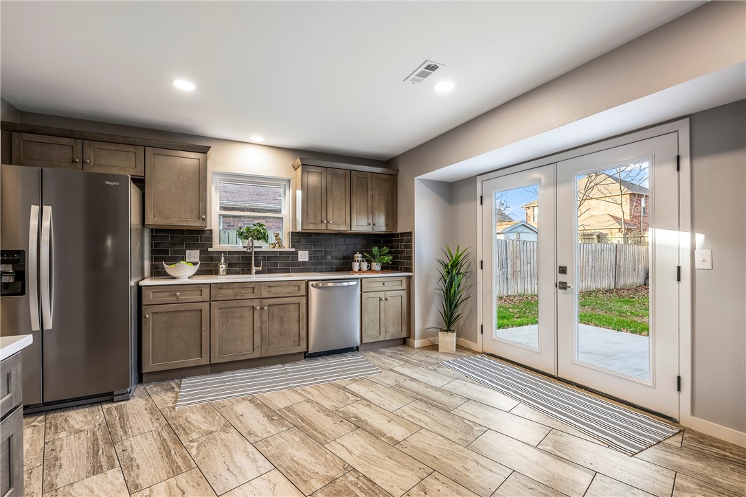 Rolling Oaks Sub Unit 2 Rogers - Residential