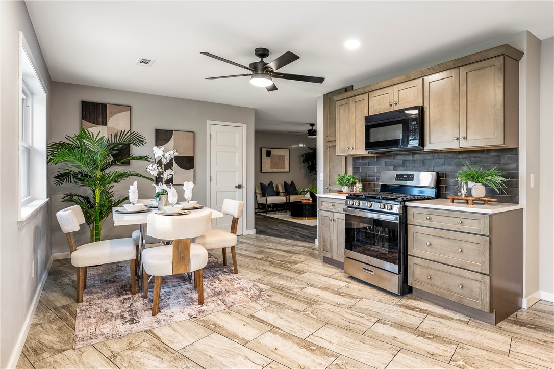 Rolling Oaks Sub Unit 2 Rogers - Residential