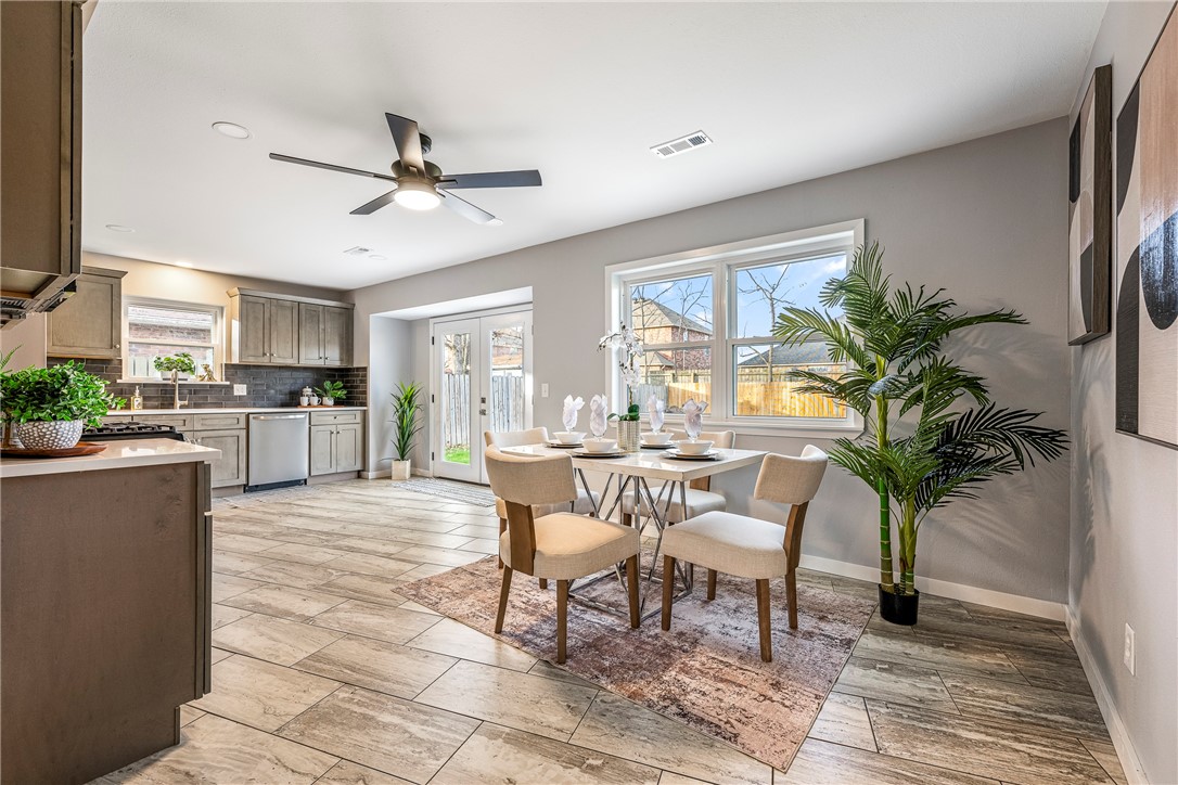 Rolling Oaks Sub Unit 2 Rogers - Residential