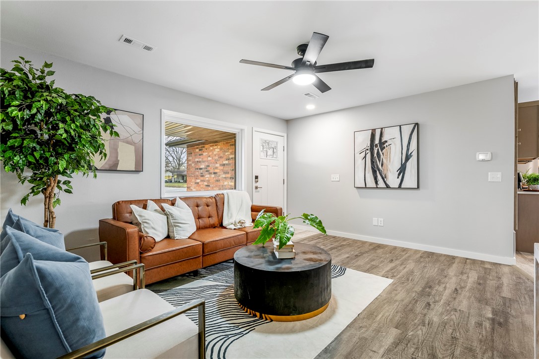 Rolling Oaks Sub Unit 2 Rogers - Residential