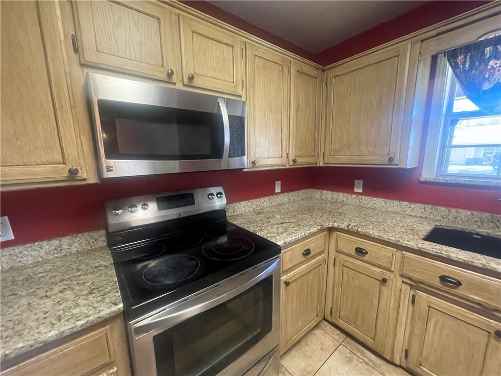 OAK RIDGE III - Residential