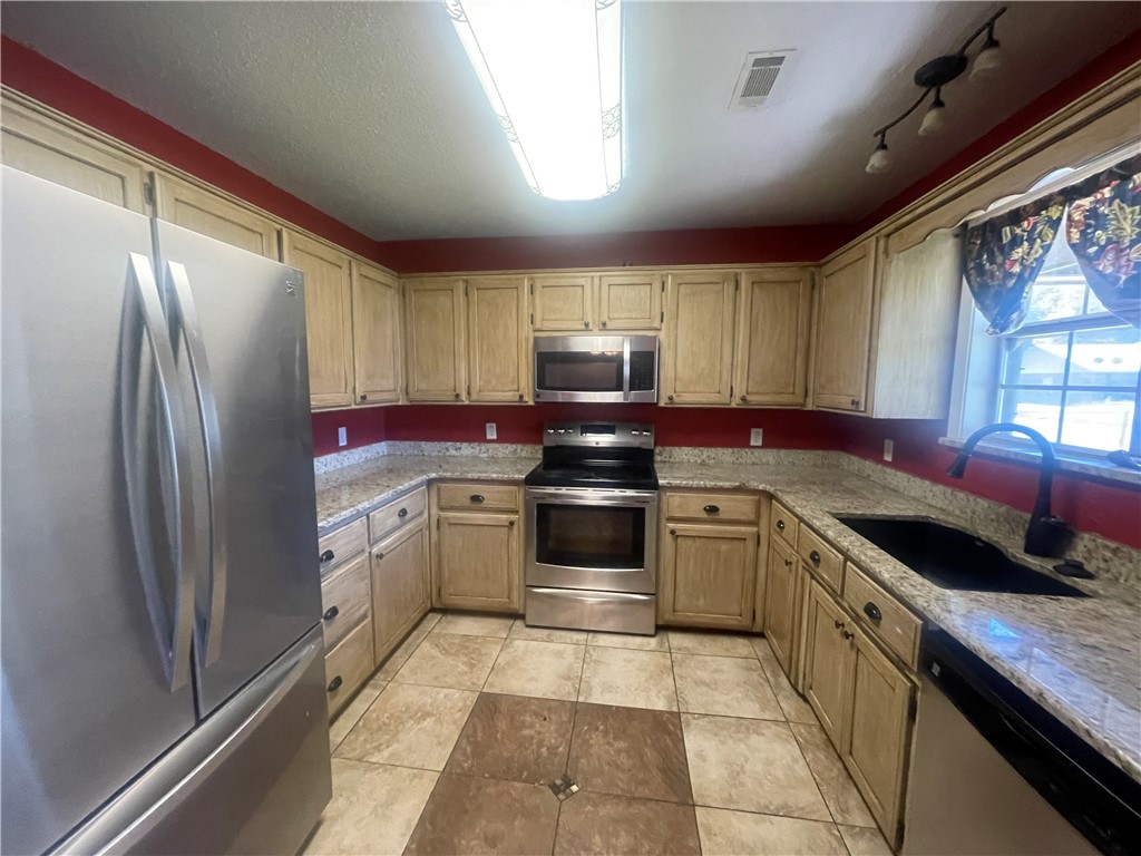 OAK RIDGE III - Residential