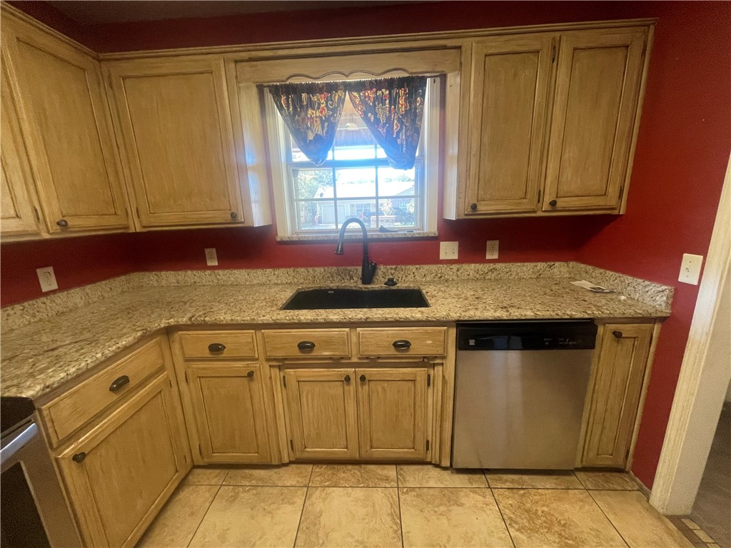 OAK RIDGE III - Residential