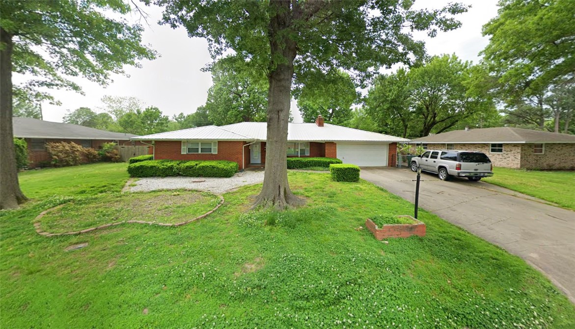 Charming 3 bedroom house in Springdale! Large living room with wood burning fireplace. Kitchen comes with all appliances. Large fenced in backyard with mature trees and covered patio! Tenant is responsible for electric, gas, water/trash, cable/internet, lawn care. Tenant responsible for washer and dryer. Showings through appointments only. Please contact the office/listing agent to check on application statuses before applying for this property. We process as we receive and once an application is approved, we reach out for deposit. Deposit secures the unit not the application
