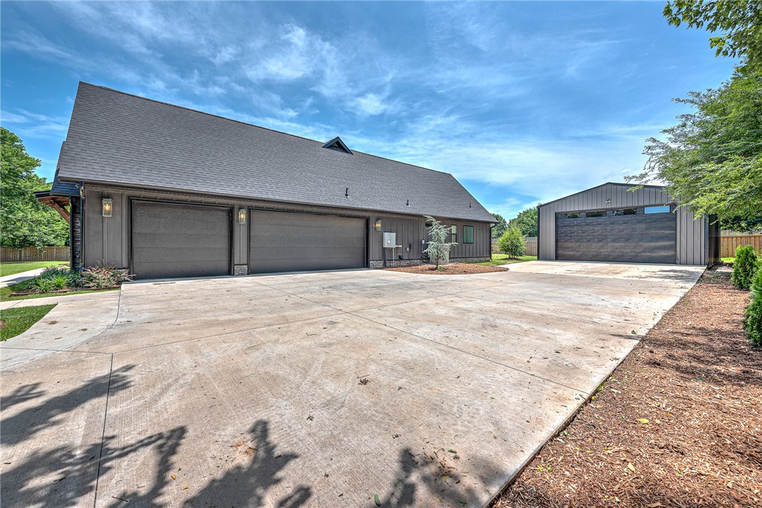 Springdale Outlots - Residential