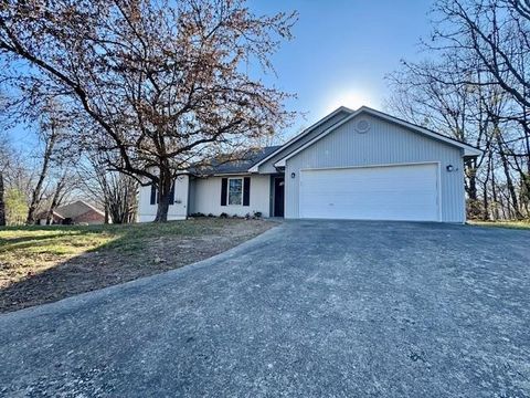 Photo of 1 Mills Lane, Bella Vista, AR 72714 (MLS # 1340102)