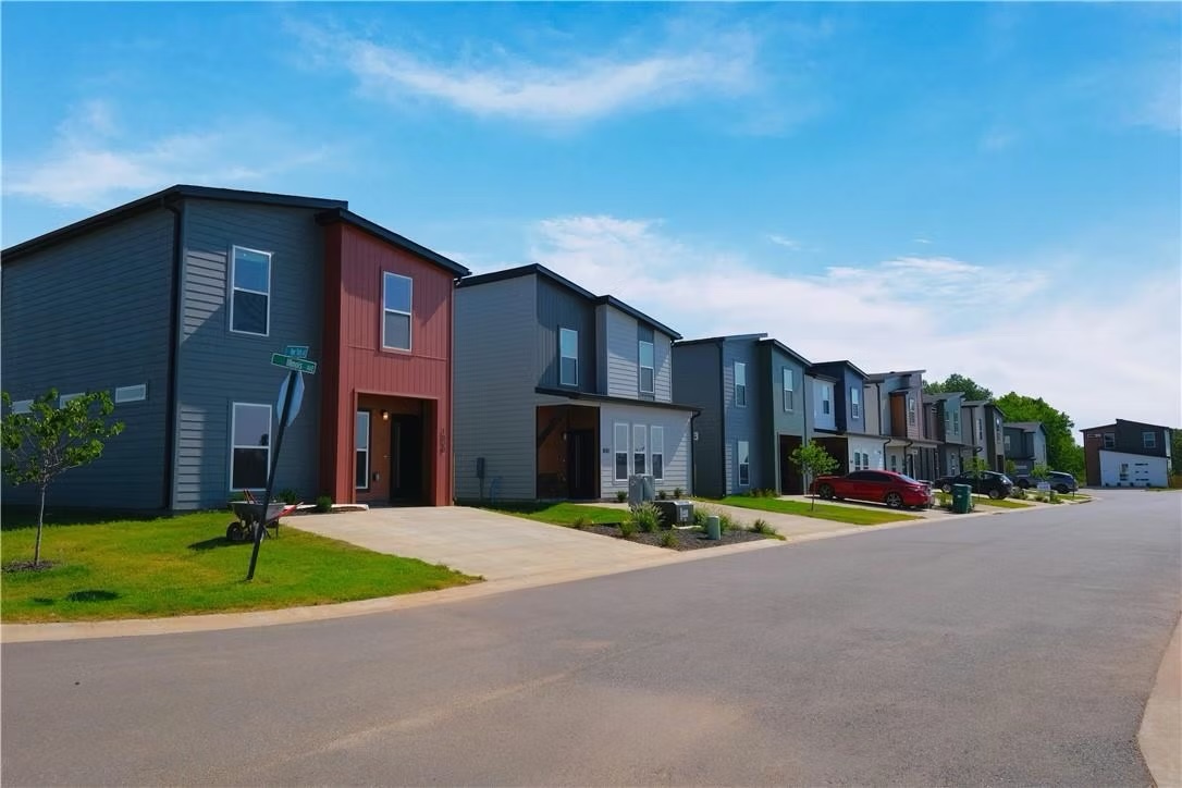 FEATHERSTON WEST SUB PH 1-CENTERTON - Residential