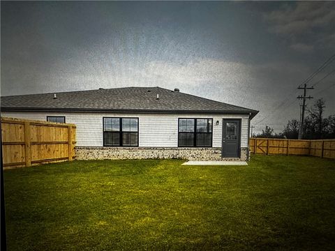 Photo of 6501 NW Vandergriff Street, Bentonville, AR 72713 (MLS # 1331453)