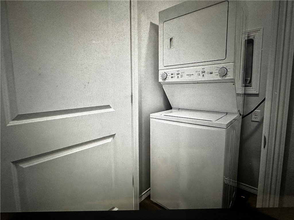 Woodward Park Ph I Highfill - Residential Lease