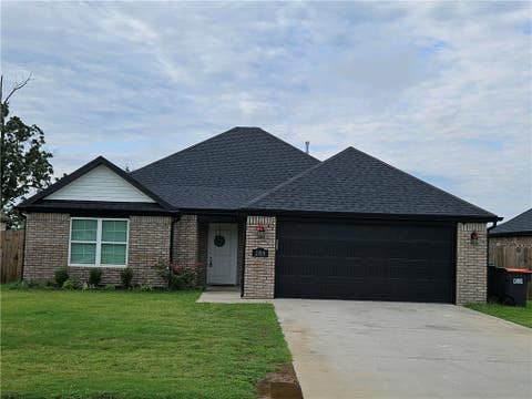 Photo of 2815 Cassidy Avenue, Springdale, AR 72764 (MLS # 1357978)