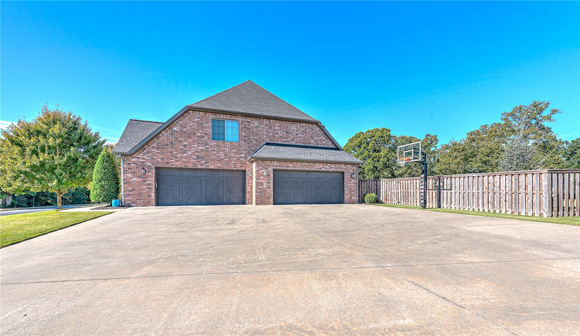 Oak Tree Centerton - Residential