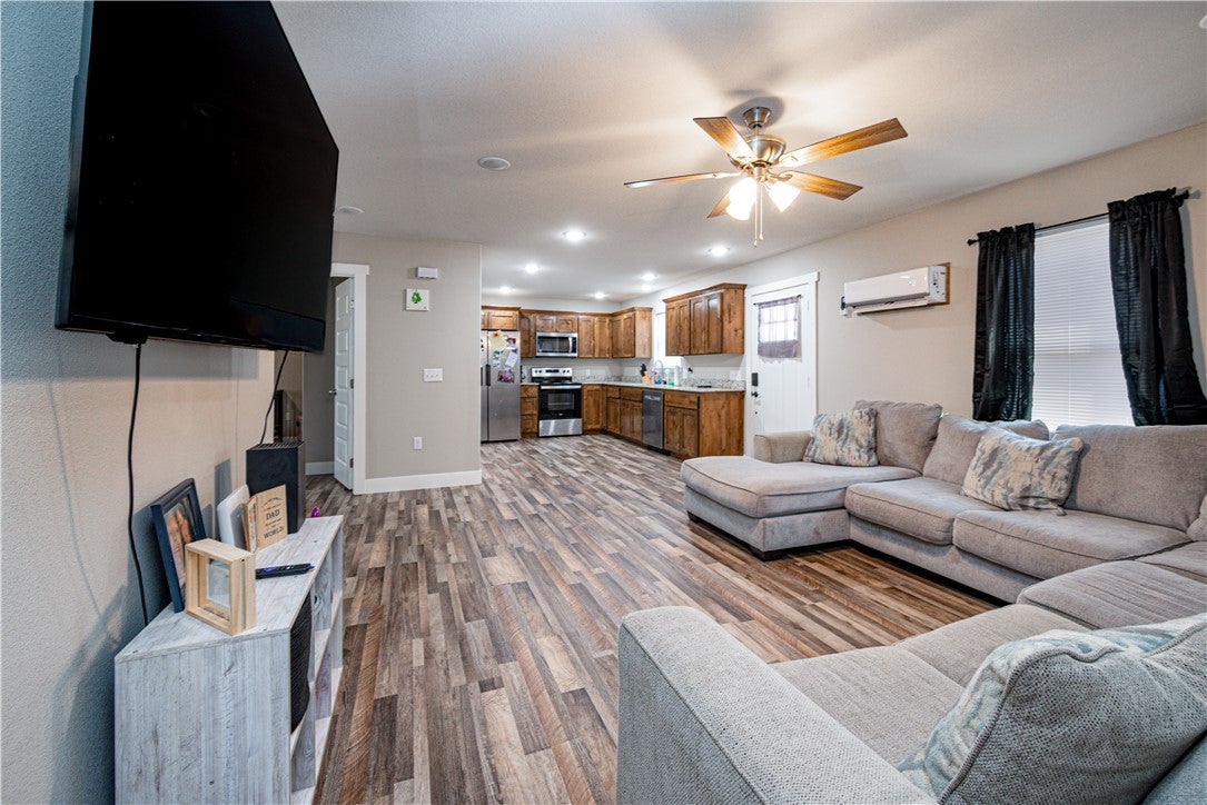 373 Callis Street - Photo 3