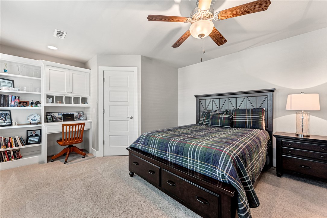 Hyde Park Cave Spgs - Residential