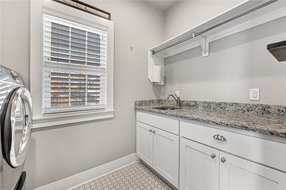 Hyde Park Cave Spgs - Residential