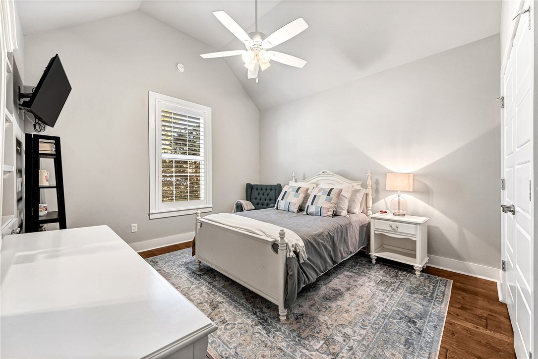 Hyde Park Cave Spgs - Residential