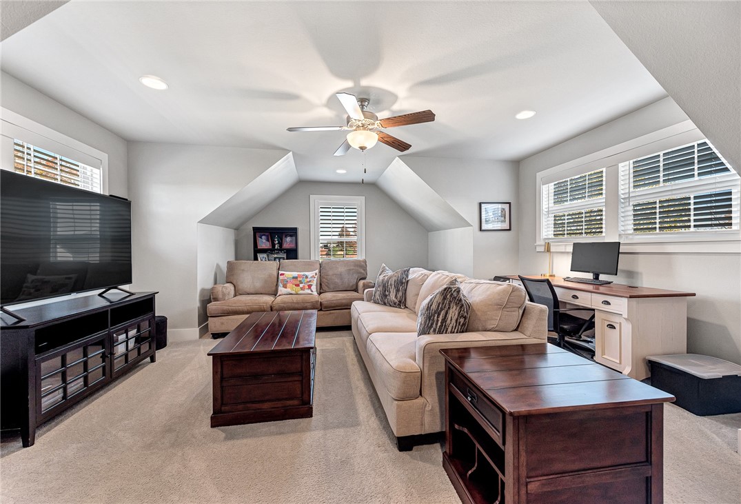 Hyde Park Cave Spgs - Residential