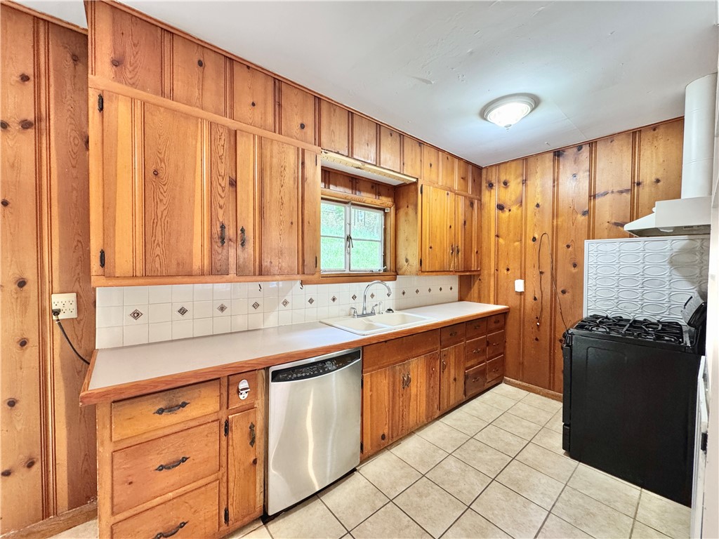Fayetteville Outlots - Residential Lease