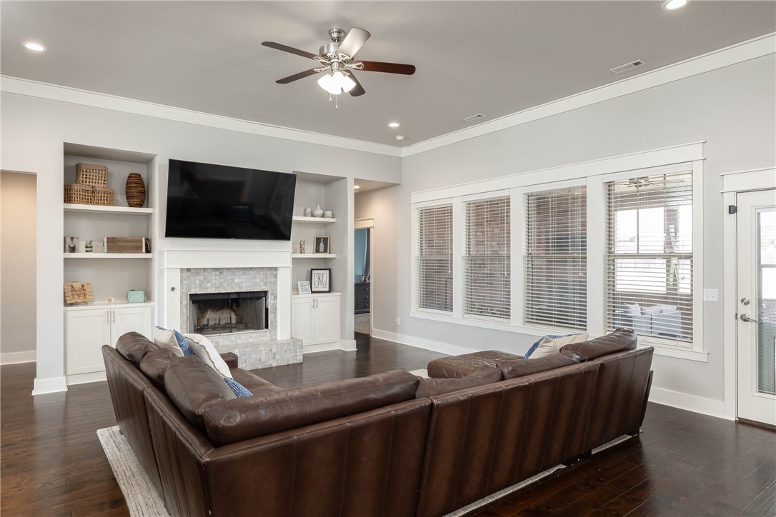 Waterford Estates At Hissom Ranch - Residential