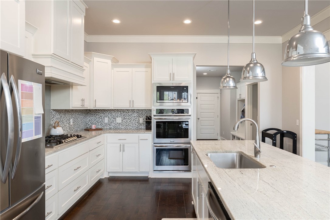 Waterford Estates At Hissom Ranch - Residential