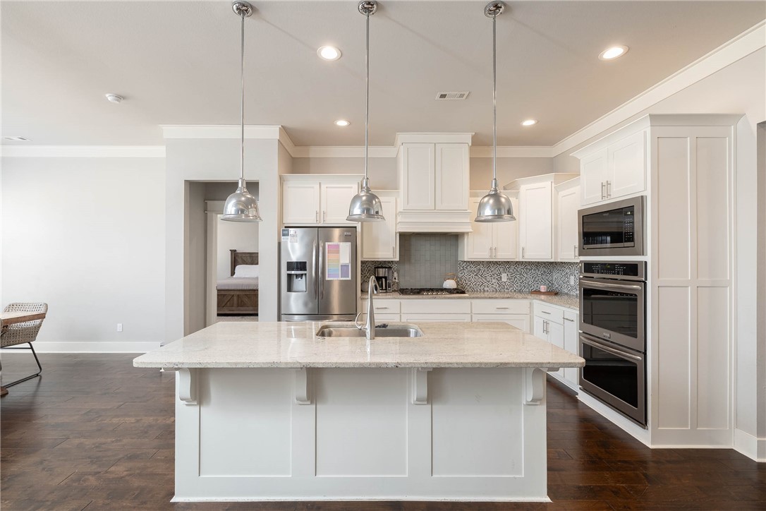 Waterford Estates At Hissom Ranch - Residential