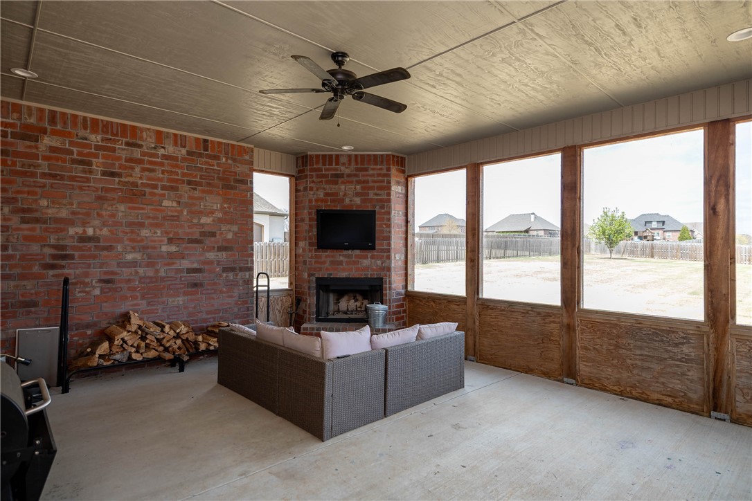 Waterford Estates At Hissom Ranch - Residential