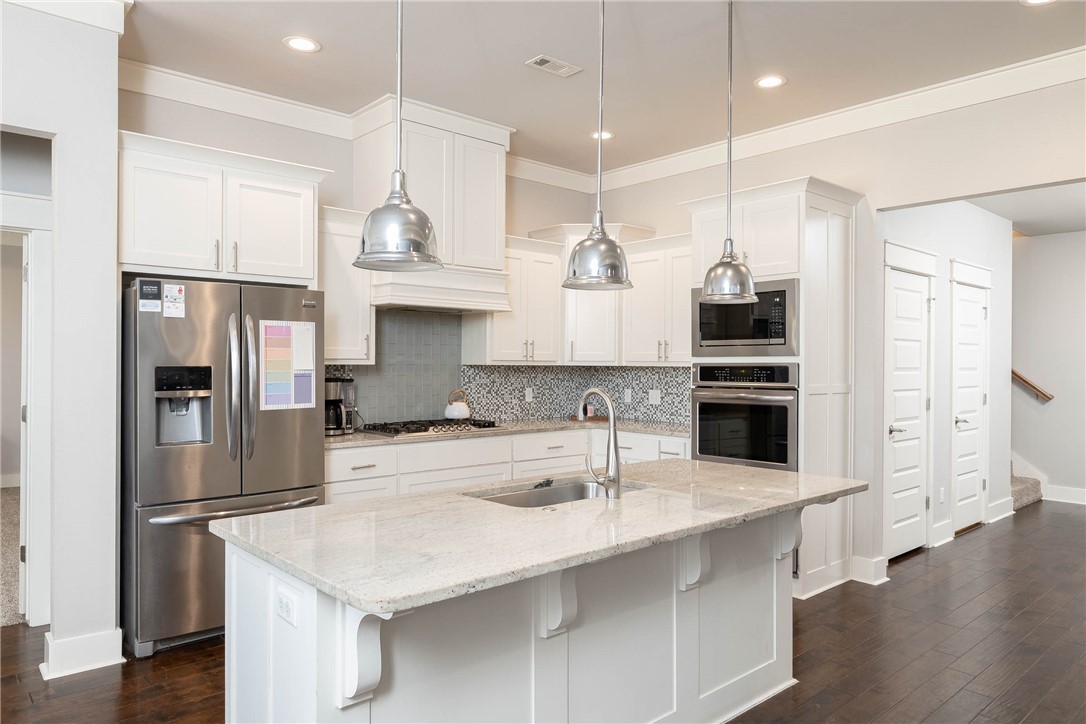 Waterford Estates At Hissom Ranch - Residential