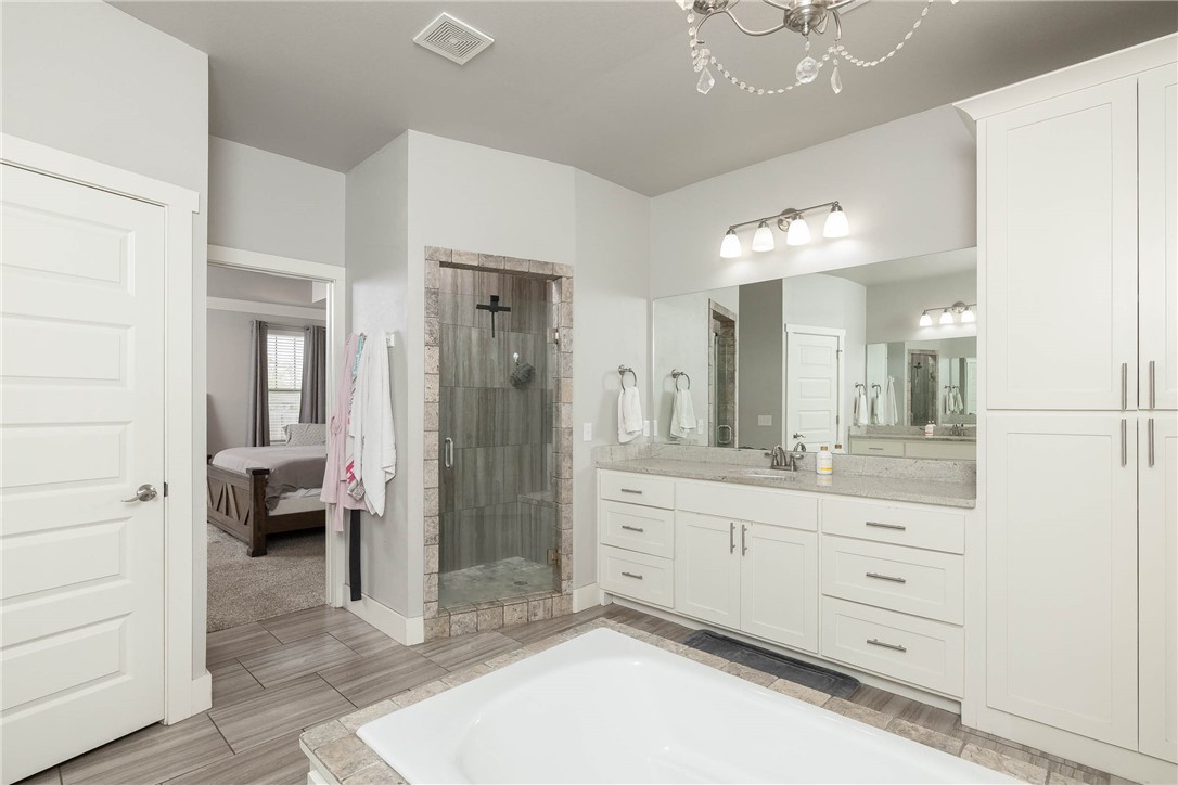 Waterford Estates At Hissom Ranch - Residential