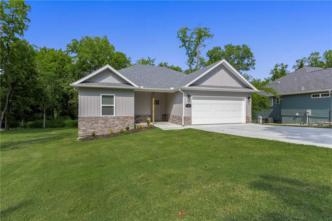 6 Ellwood Circle
