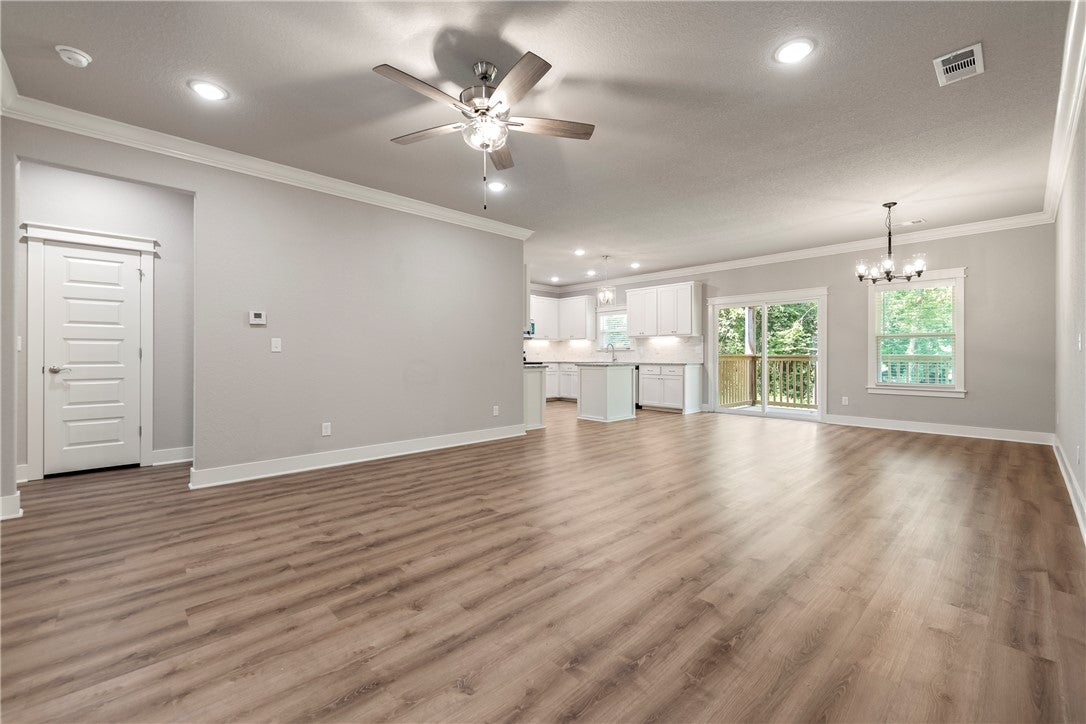 6 Ellwood Circle