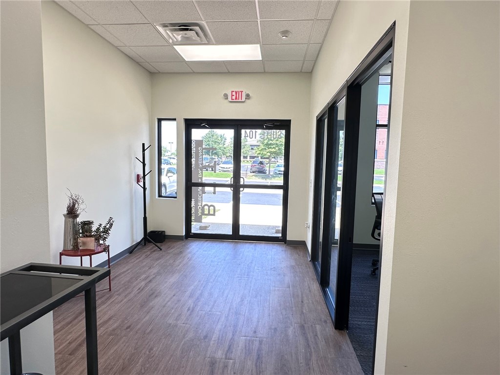 Metro Park South Rogers - Commercial Lease