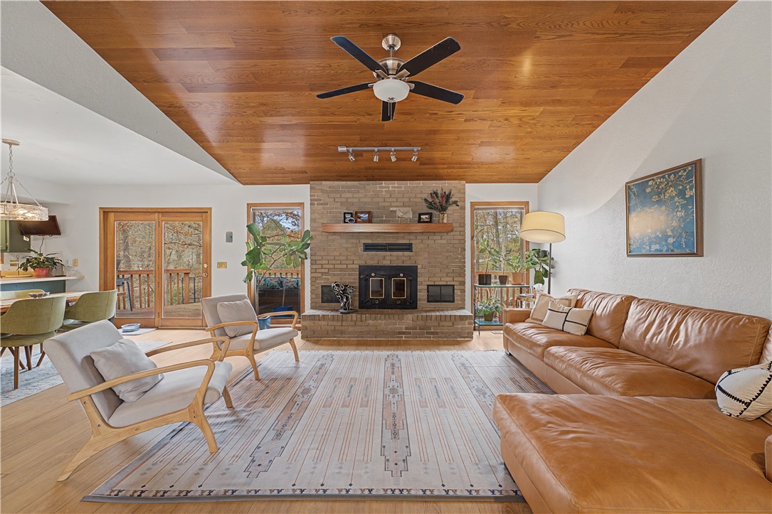 Melanie Sub Bvv - Residential