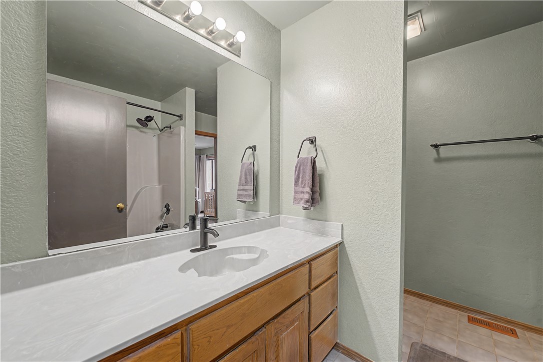 Melanie Sub Bvv - Residential