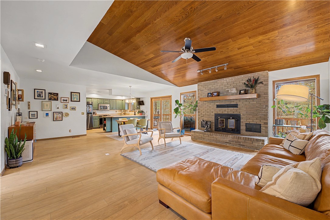 Melanie Sub Bvv - Residential