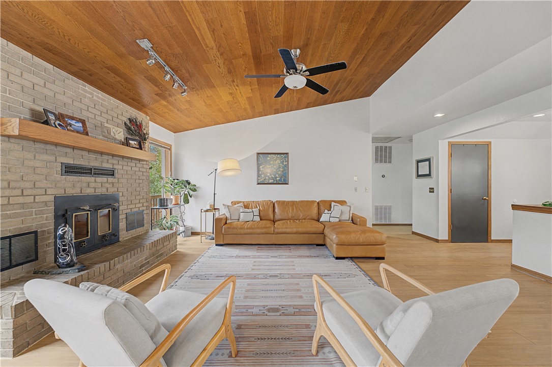 Melanie Sub Bvv - Residential