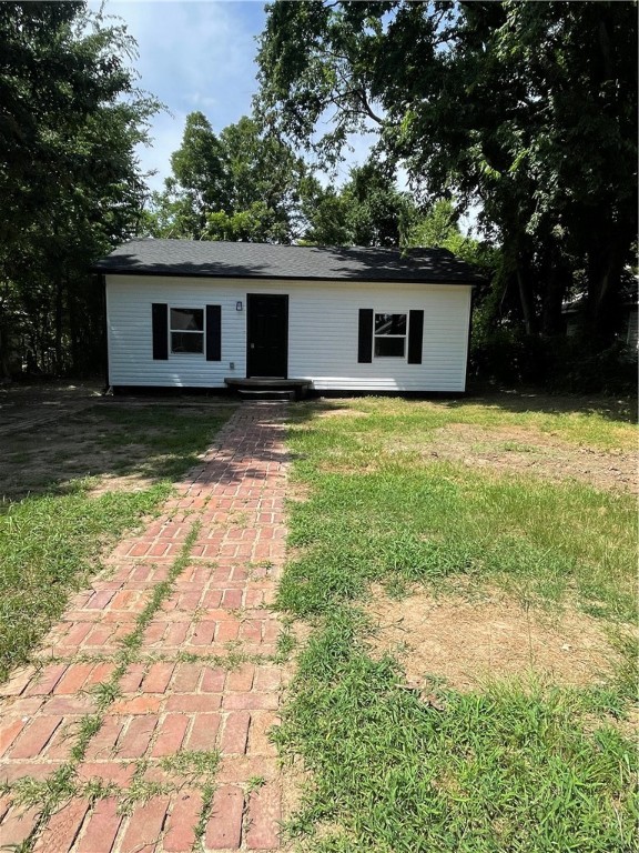 Cute cozy completely remodeled home. 2 bedrooms, 1 bathrooms home with some new appliances, new flooring, new paint, new bathroom, new electrical, new plumbing, new central heat and air, new roof, new tankless water heater. Located in the heart of Russellville