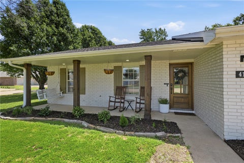 Photo of 411 N 39th Street, Rogers, AR 72756 (MLS # 1353787)