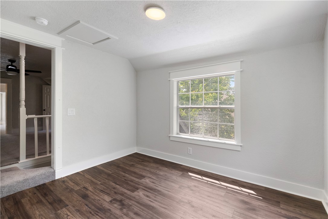 McGaugheys Orchard Add Rogers - Residential