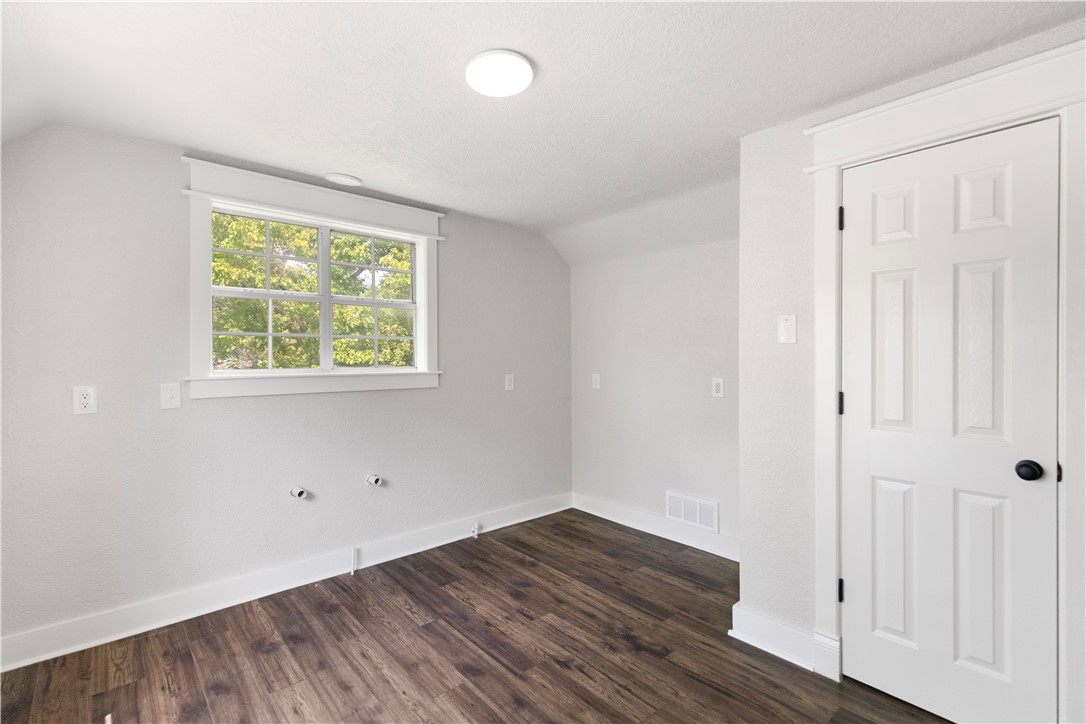 McGaugheys Orchard Add Rogers - Residential
