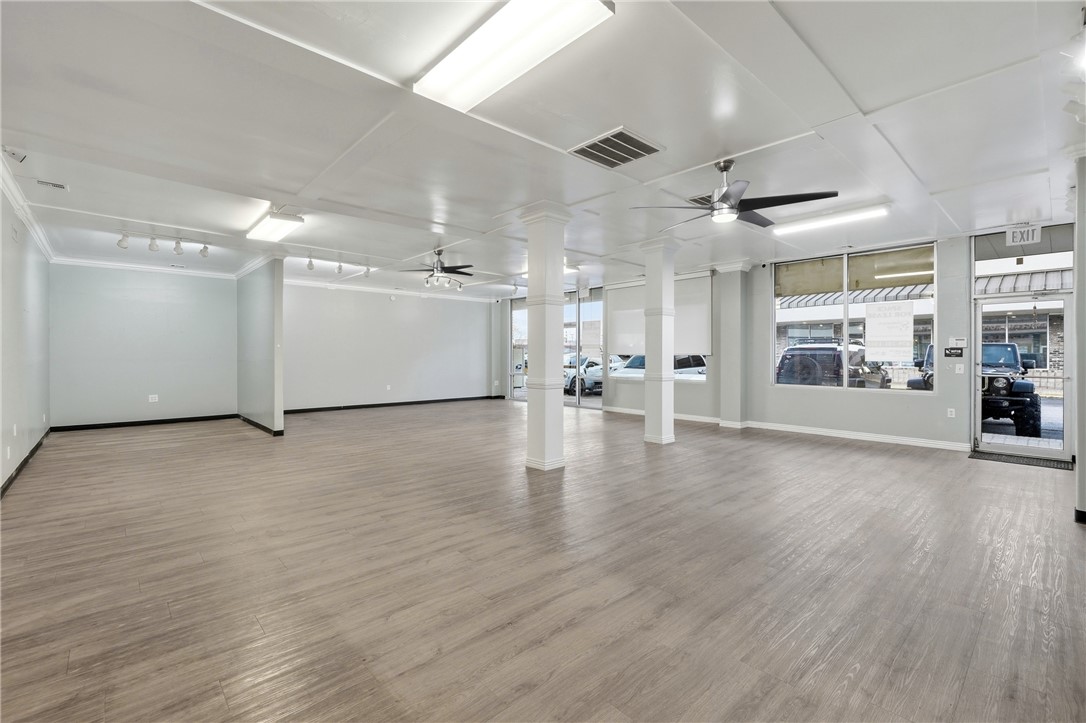 Kingston Centre Plaza - Commercial Lease