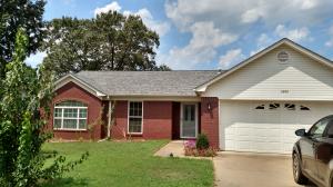 Like new beautiful 3 bedroom/2 bath home with a great floor plan. Complete with a privacy fence and a covered patio in the back yard.
