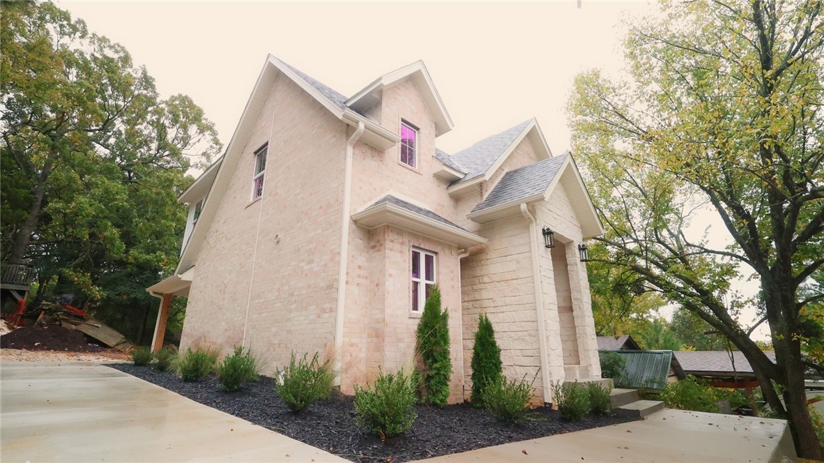 Welcome to 886 N Fritz Dr ā a stunning new 4-bedroom, 3.5-bath home with exceptional craftsmanship and upscale finishes throughout. Enjoy open living spaces, a chef's kitchen, and a private primary suite. Ideally located near everything Fayetteville has to offer, this home blends luxury, comfort, and convenience.